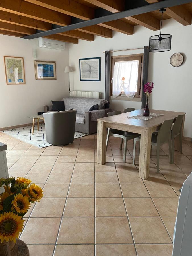Ely Hause Apartment Calmasino Bagian luar foto