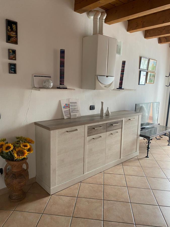 Ely Hause Apartment Calmasino Bagian luar foto