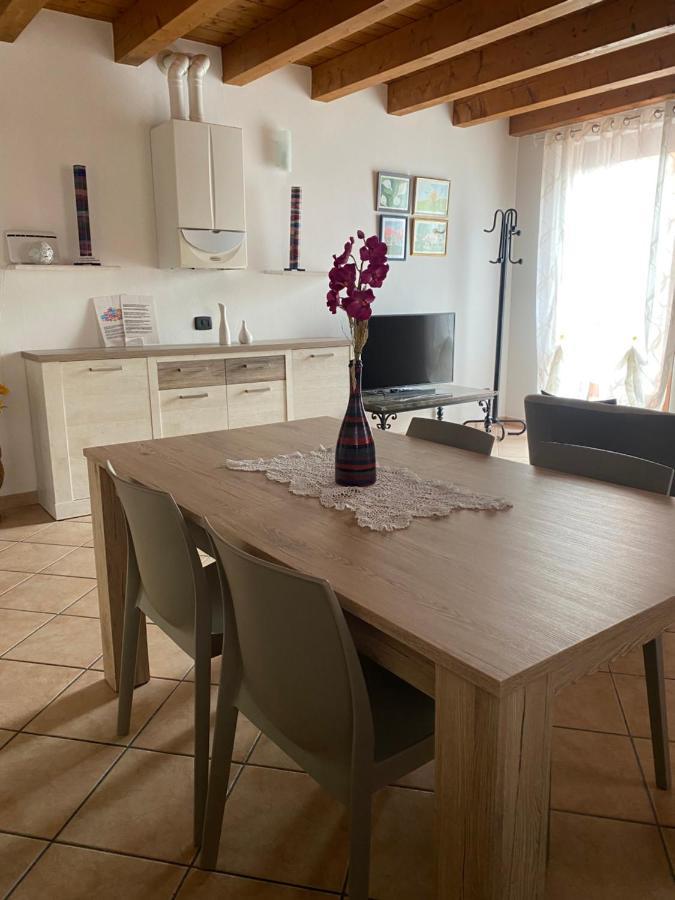 Ely Hause Apartment Calmasino Bagian luar foto